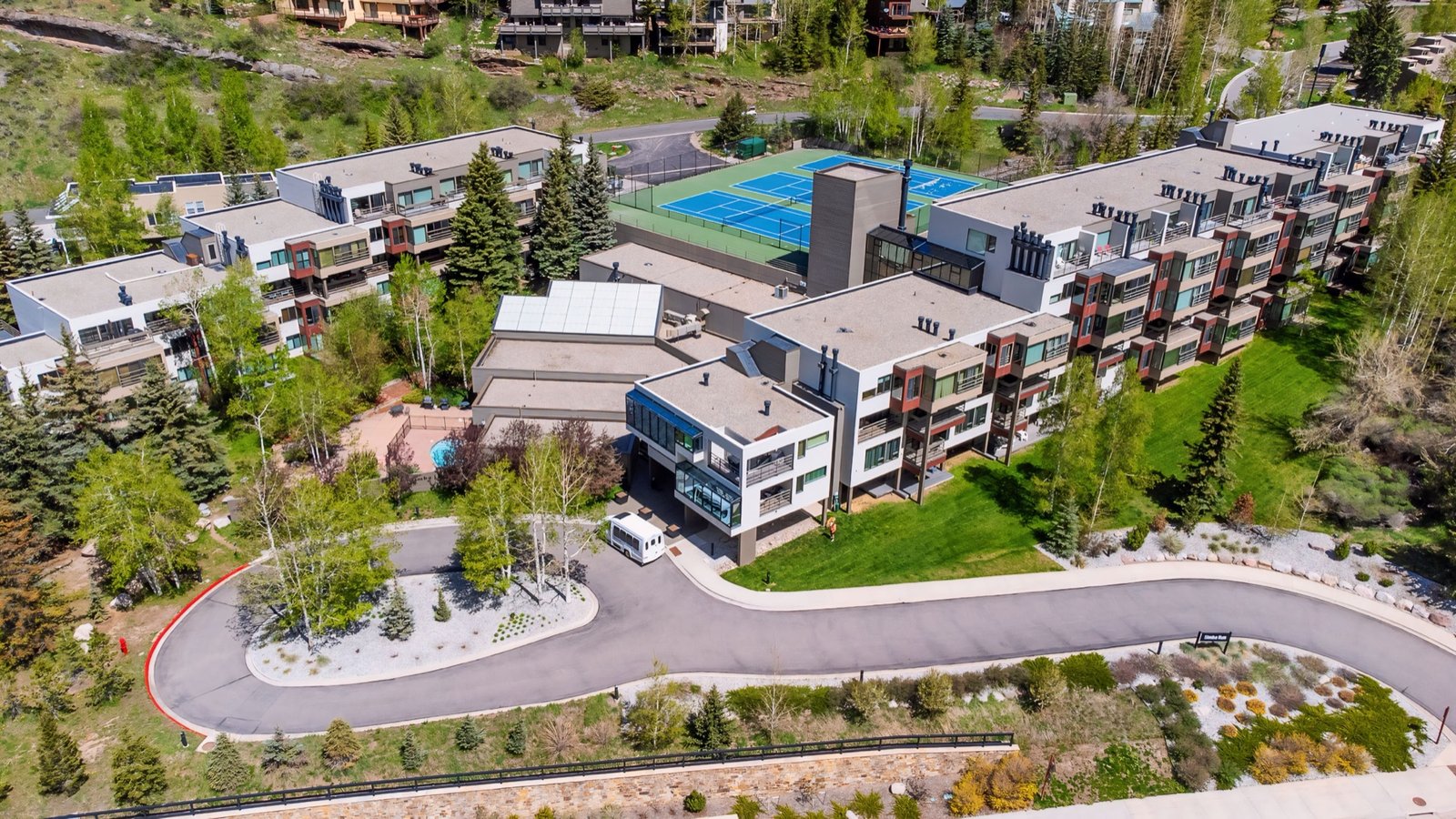 Aerial view of Simba Run Vail